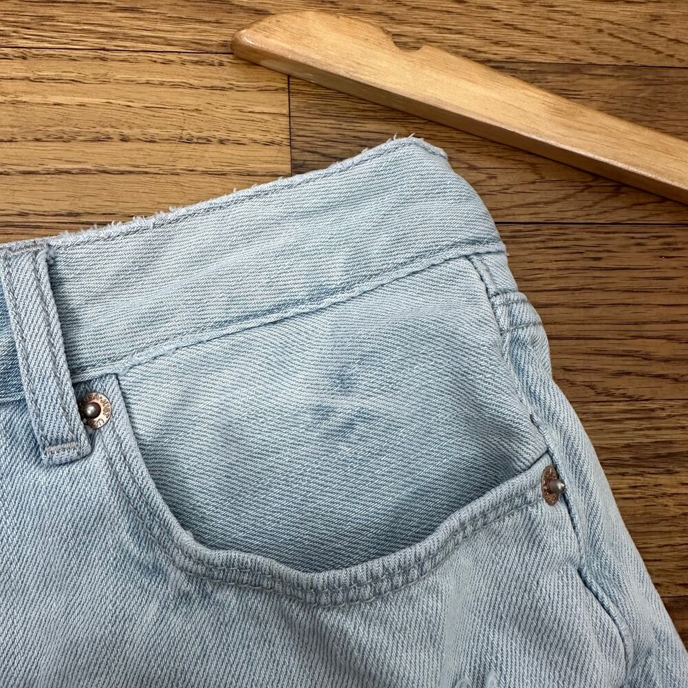 JUST USA Light Wash Cut Off Distressed Denim Shorts - Picture 2 of 7